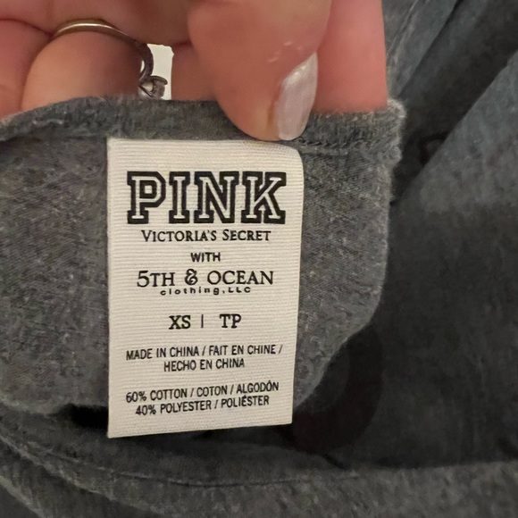 VS Pink Cincinnati Reds Tank - Picture 5 of 5